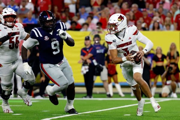 Louisville QB Lincoln Kienholz to be game-time decision vs. NC State