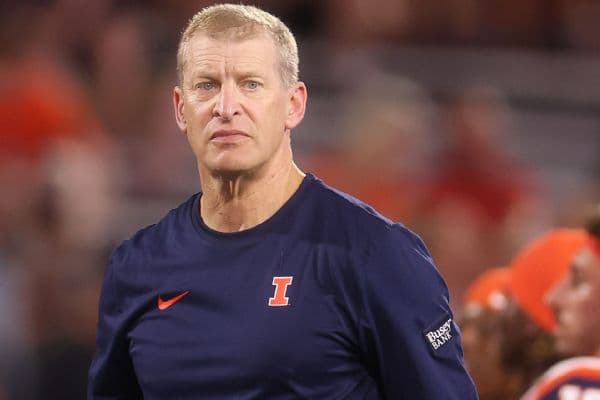 Illinois defensive coordinator Bobby Hauck out after 4 games