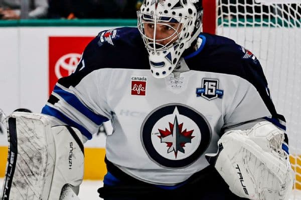 Devils acquire 3-time Vezina winner Connor Hellebuyck from Jets