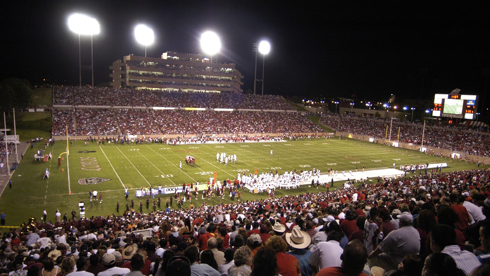 University Stadium (NM)