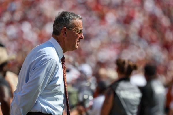 Texas AD calls Longhorns' vulgar celebrations 'embarrassing'