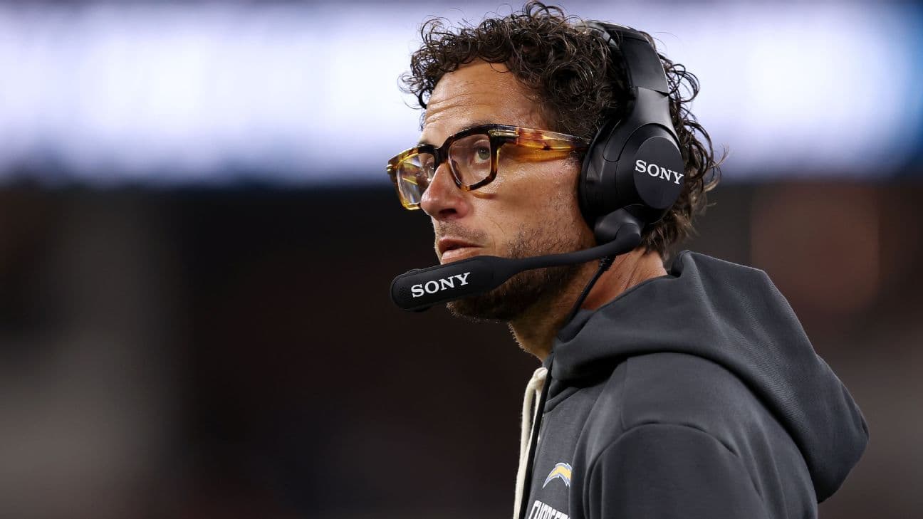 Chargers didn't play up to 'vision' in loss, Mike McDaniel says