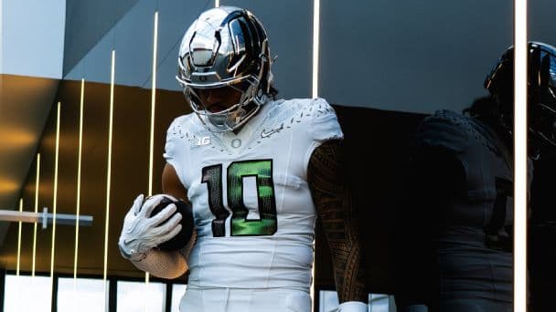 Oregon's look for USC trip tops best uniforms of college football Week 4