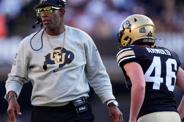 Sanders says Colorado 'united' despite 4-game losing streak