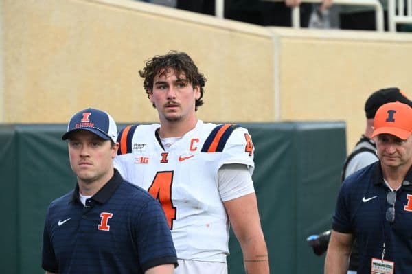 Illinois QB Katin Houser out 4-6 weeks after hand procedure