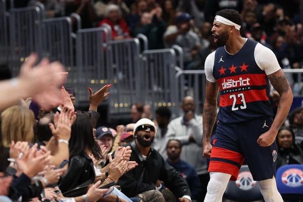 Anthony Davis gets 'MVP' chants from eager crowd in strong Wizards debut