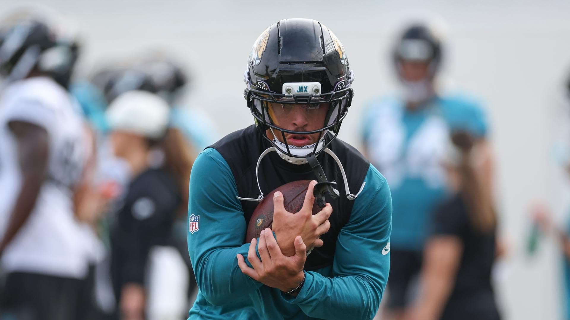 Should Parker Washington return punts this season?