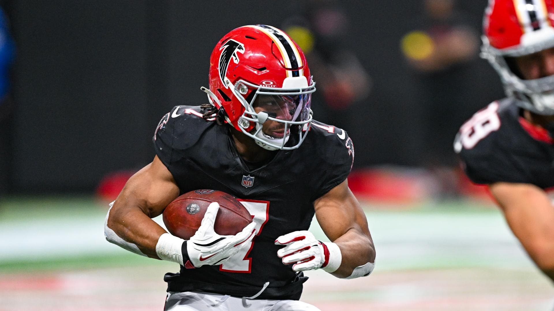 Tagovailoa, Robinson building chemistry at Falcons practice
