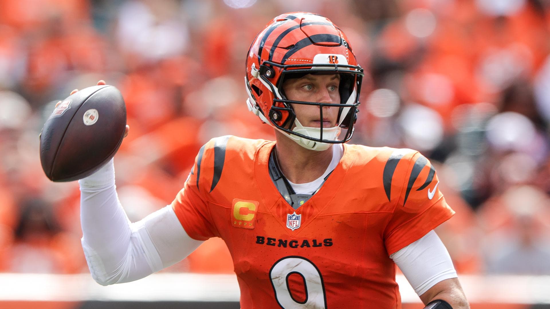 Joe Burrow expects to play despite back tightness